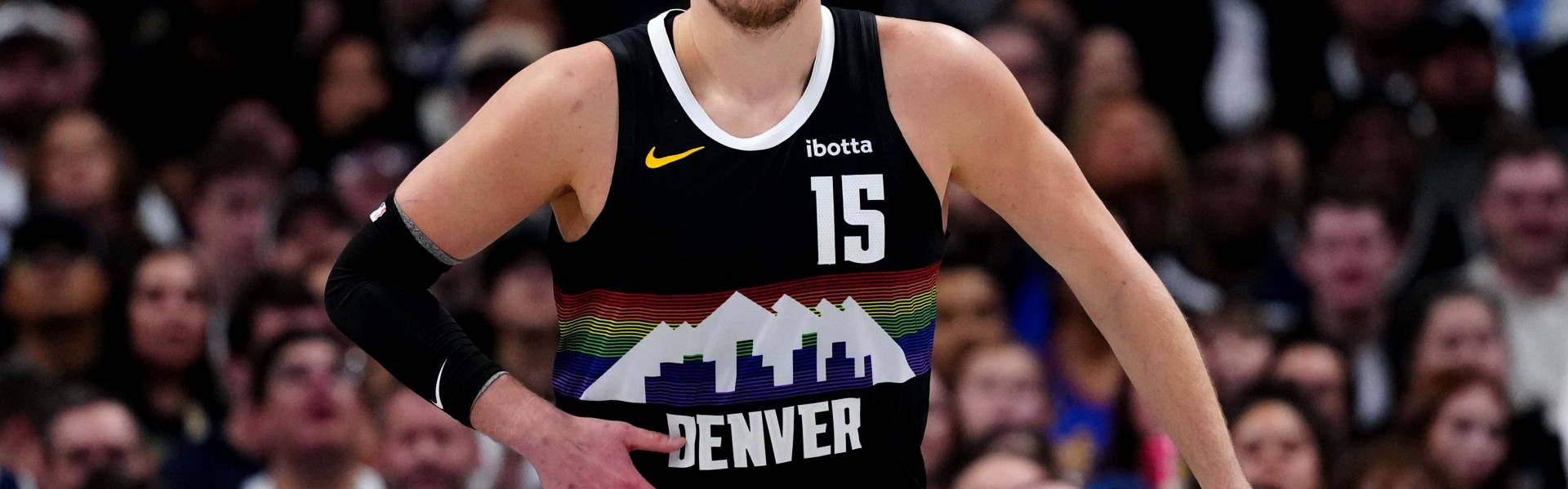 低调看直播-帕森斯：掘金是西部第三好的球队 这3队中的一支会是今年的总冠军